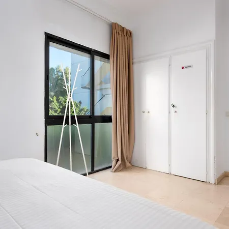 2 Bed Sea View In Skol * Marbella